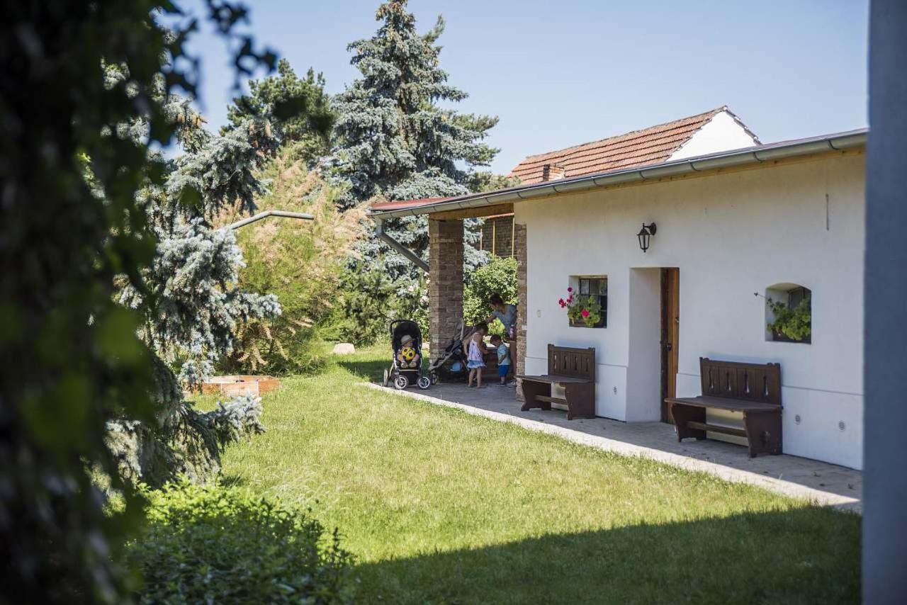 Chalupa Brod Nad Dyji Exterior foto